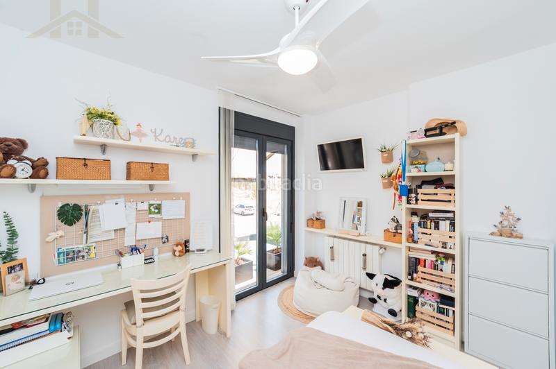 Foto 86163fe8-ed6c-4aeb-8ee4-9cb67c5177f9. Casa aparellada a calle manacor 1 a Urbanización El Mediterráneo Arroyomolinos