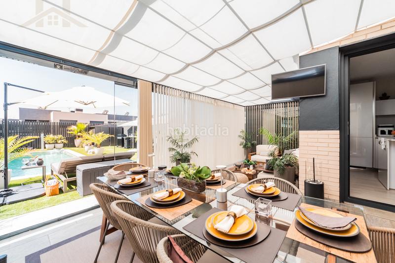 Foto 95e2b634-2bd1-4157-b315-662d4ba09e88. Casa aparellada a calle manacor 1 a Urbanización El Mediterráneo Arroyomolinos