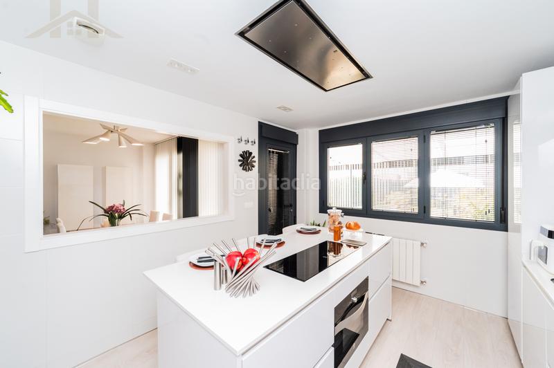 Foto a5c03d19-5daa-4070-abc8-d94e6269e2b2. Casa aparellada a calle manacor 1 a Urbanización El Mediterráneo Arroyomolinos