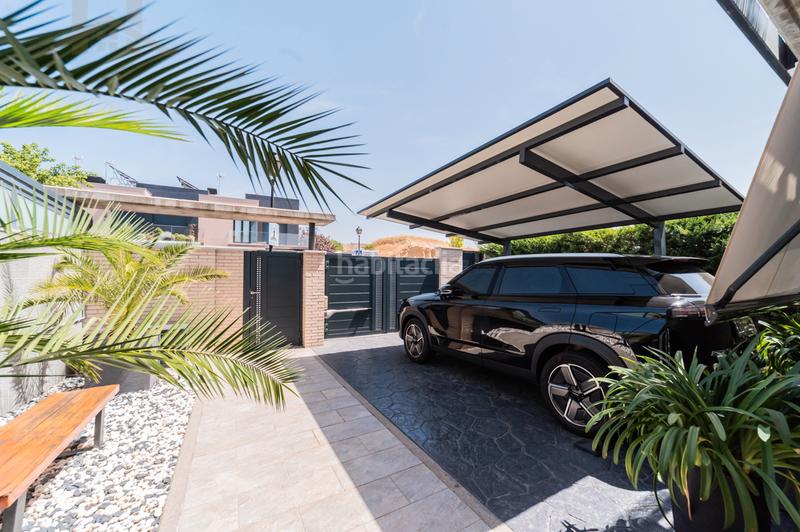 Foto c2377732-443e-43b1-be1d-d356b3c75a68. Casa aparellada a calle manacor 1 a Urbanización El Mediterráneo Arroyomolinos