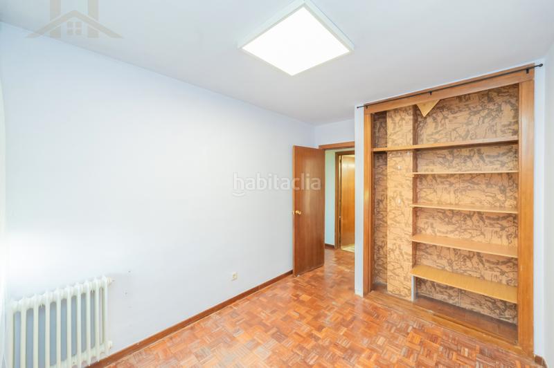 Foto fc3cd8c5-17e1-4bfb-9679-33f2e8aaf423. Àtic a calle paseo de Móstoles 65 a Parque Coimbra Móstoles