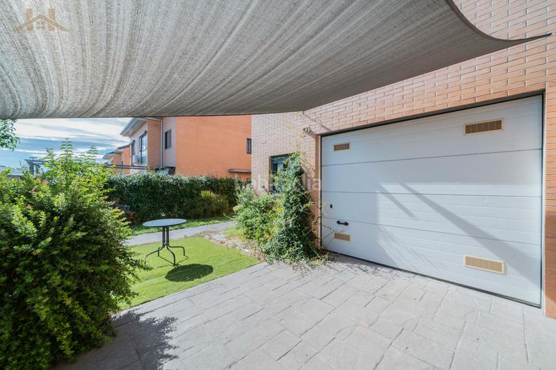 Foto e7e83a5c-f571-4fbb-aaa5-23c577342ad1. Doppelhaus in calle de grecia 23 in Zona Europa Arroyomolinos