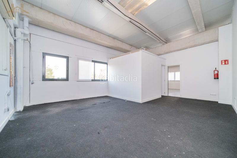 Foto 5885314b-9373-4f3f-a7fd-285d2006ea69. Bâtiment à usage industriel dans calle de santiago ramón y cajal 151 dans Arroyomolinos