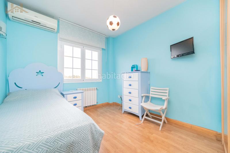 Foto f91451a8-89e3-44cc-a05e-65d5581bf38c. Casa bifamiliare in calle de suances 6 in Las Castañeras - Bulevar Arroyomolinos