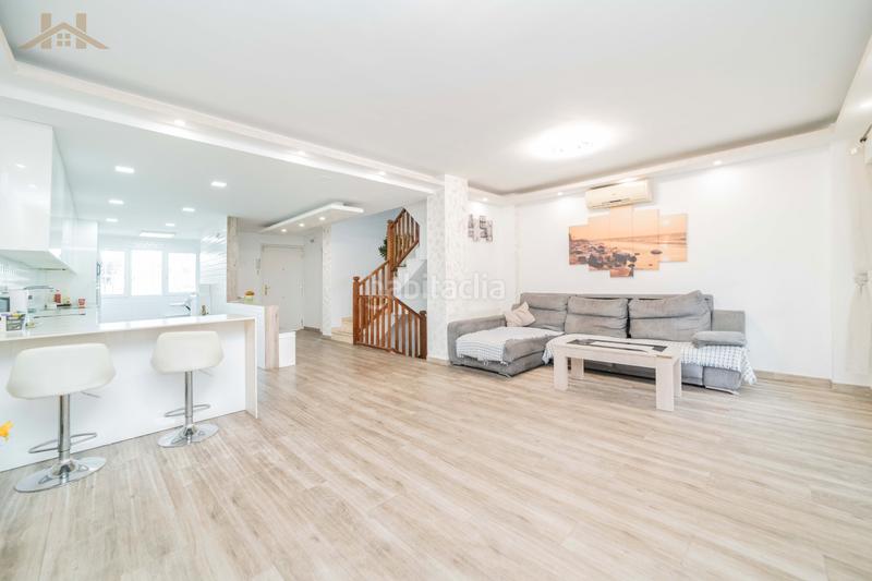 Foto 92c6f804-8528-4cef-92bf-f7f3a3c9748f. Casa pareada en calle de suances 6 en Las Castañeras - Bulevar Arroyomolinos