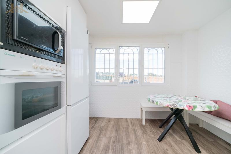 Foto 7dd775ea-dc6a-43a4-9b3e-800c3434e394. Doppelhaus in calle de suances 6 in Las Castañeras - Bulevar Arroyomolinos