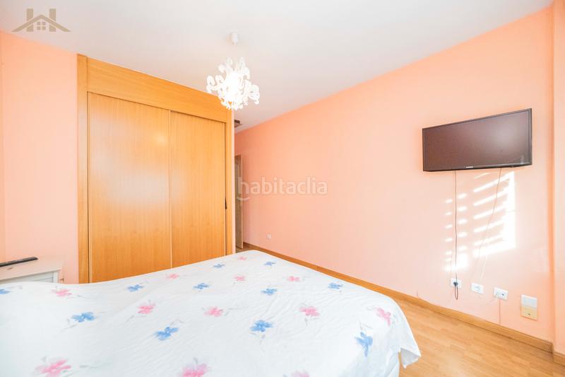 Foto 70ee6a4e-f3c9-4983-b06e-c15f33bfe272. Maison jumelée dans calle de suances 6 dans Las Castañeras - Bulevar Arroyomolinos