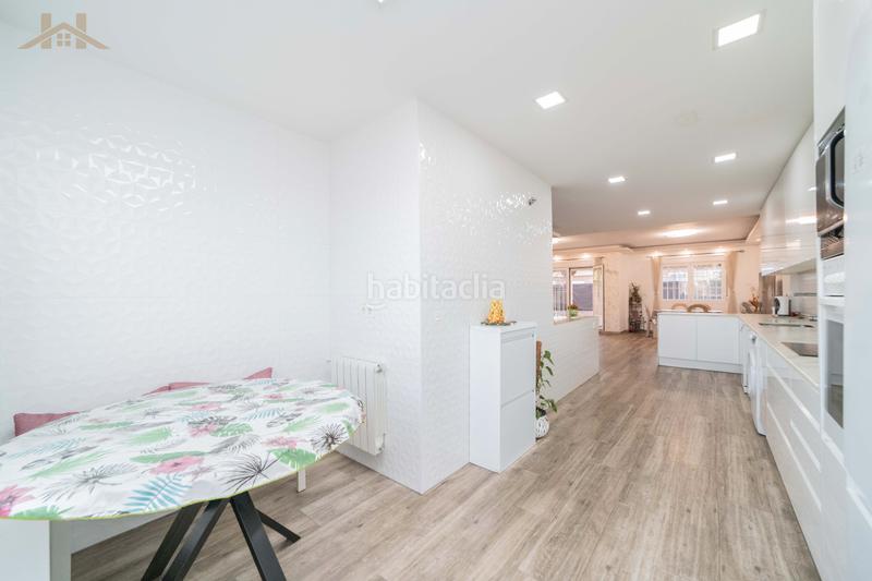 Foto 9004b107-8d0d-47a6-9505-788c42c9b74c. Maison jumelée dans calle de suances 6 dans Las Castañeras - Bulevar Arroyomolinos