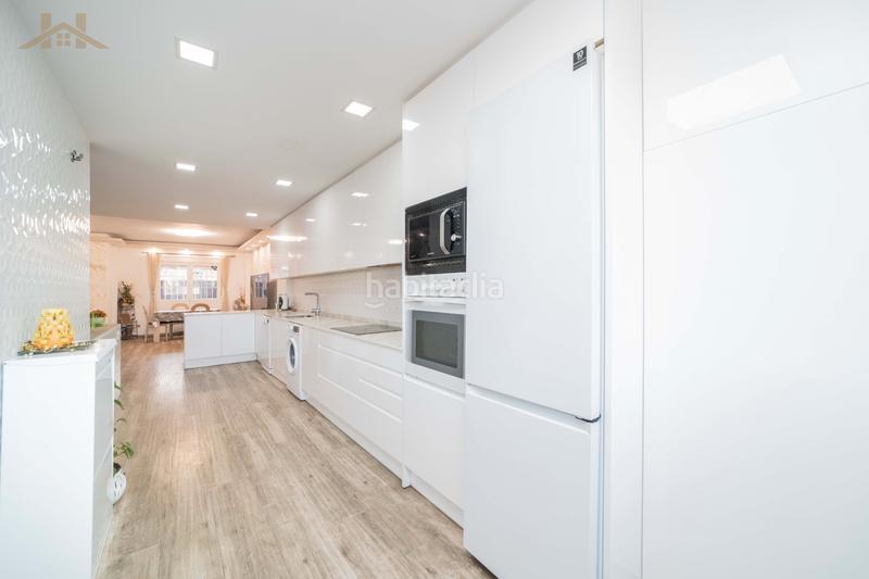 Foto ea414598-552d-4ff9-a3e1-8e0b4554afbc. Maison jumelée dans calle de suances 6 dans Las Castañeras - Bulevar Arroyomolinos