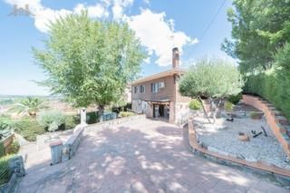Xalet  Avenida de los rosales 51. Casa o chalet independiente en venta en avenida de los rosales,