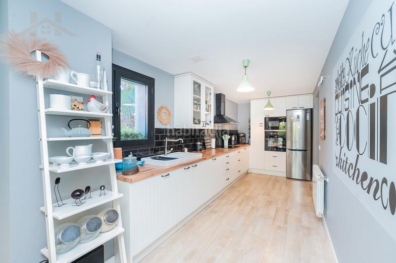 Foto 5d6d90cd-e3d9-46d0-b3fb-804cfd4d4d39. Casa bifamiliare in calle de ribera 61 in La Cárcaba-El Encinar-Montemolinos Arroyomolinos