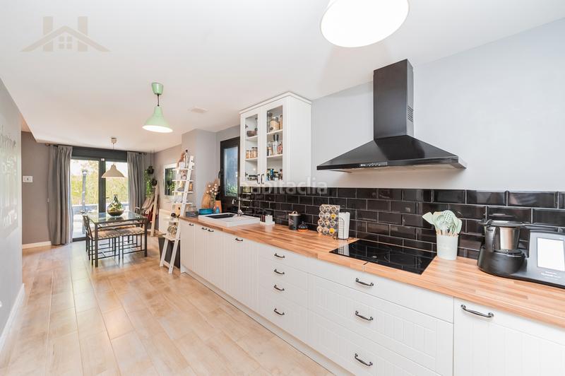 Foto e8433fd4-dd1b-4262-84c7-f1ccabda28e1. Casa bifamiliare in calle de ribera 61 in La Cárcaba-El Encinar-Montemolinos Arroyomolinos