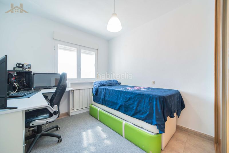 Foto b3556091-8b77-4e6e-b759-f007ee4af64b. Reihenhaus in calle de la haya 27 in Parque Coimbra Móstoles