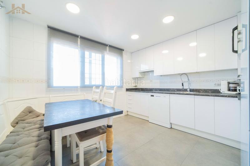 Foto b4529236-4a6e-4822-a5ae-5bf7e8528bdc. Reihenhaus in calle de la haya 27 in Parque Coimbra Móstoles