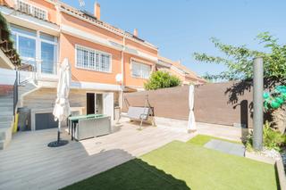 Casa adossada en Calle de la haya 27. Chalet adosado en venta en calle de la haya 27, parque coimbra