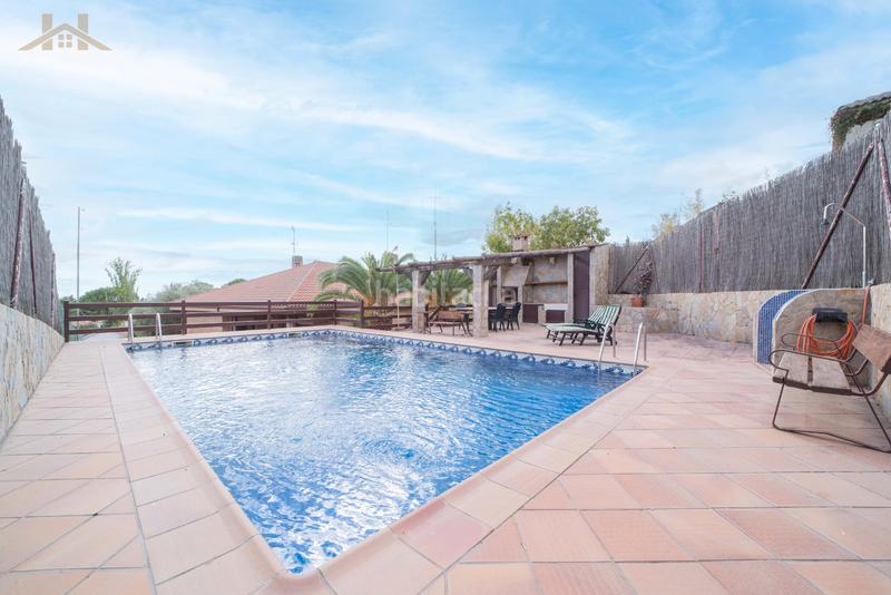 Foto 4c71a140-50bd-44b5-8168-0e09db612483. Chalet dans calle miguel de cervantes 9 dans La Cárcaba-El Encinar-Montemolinos Arroyomolinos