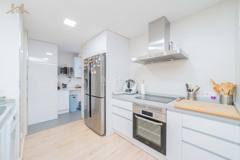 Foto ed71cd1c-baa0-43bb-ba96-618e3cc0cf4f. Pis a calle los salmueros 6 a Moraleja de Enmedio