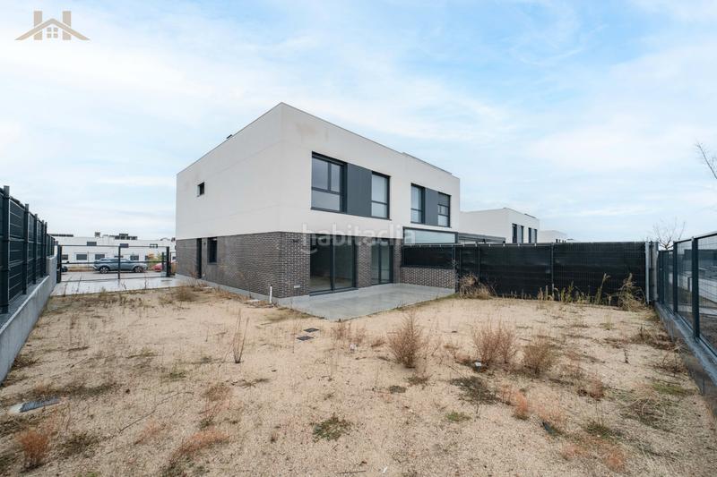 Foto 626fb1f0-d15a-4c76-8e94-d9b92a6d31e3. Maison jumelée dans calle de irlanda 38 dans Zona Europa Arroyomolinos