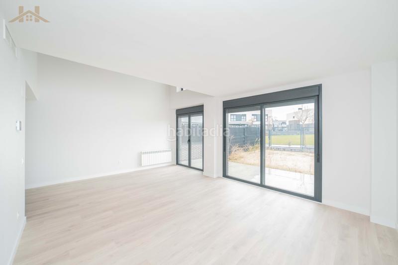 Foto bd029e2f-ecb7-48cb-a0c0-497e0eb448a0. Maison jumelée dans calle de irlanda 38 dans Zona Europa Arroyomolinos