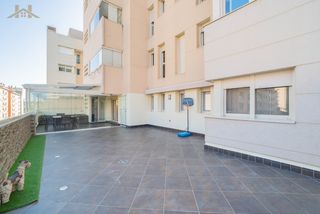 Etagenwohnung  Calle de valcarlos. Propiedad única en las tablas con impresionante terraza privada