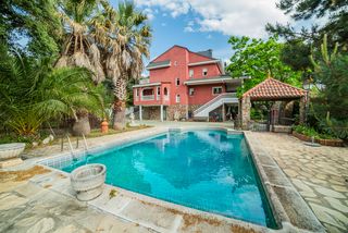 Chalet  Calle sierra de guadarrama 96