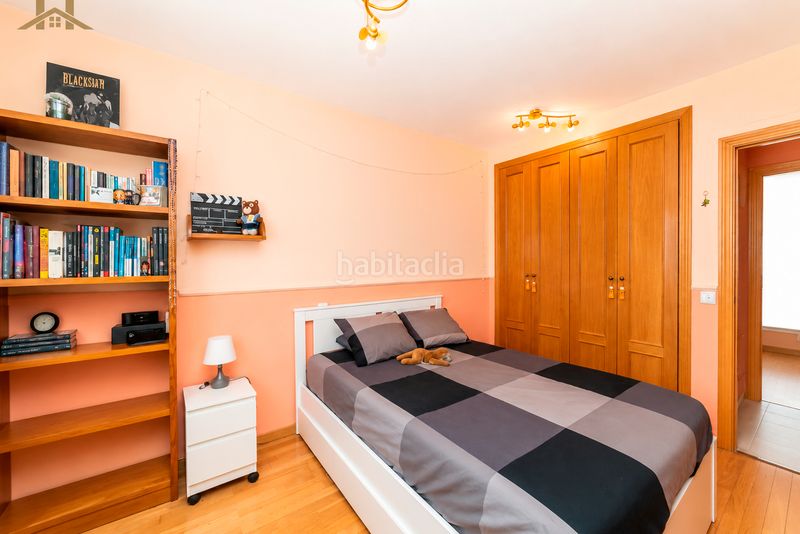 Foto 70324e08-6469-4539-a1c6-6d499d2a43de. Reihenhaus in calle de comillas 106 in Las Castañeras - Bulevar Arroyomolinos