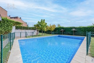 Casa adossada a Travesía de los arces 78. Chalet adosado en venta en travesía de los arces 78, parque coím