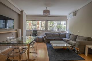 Alquiler Apartamento  López de hoyos. Amplio apartamento de 1 habitación en suite con muchos armarios
