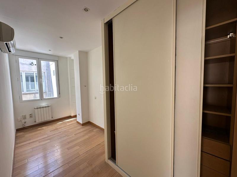 Foto 357faa45-2791-455b-9aef-3ded5fa37610. Location attique dans Cortes-Huertas Madrid