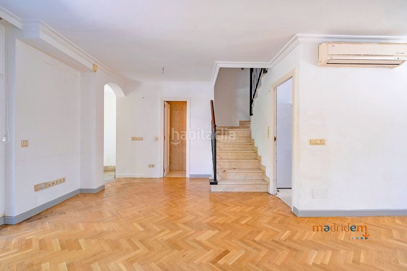 Foto a459f24c-0165-455e-9269-6fbce00c62f6. Casa adossada amb calefacció a Concepción Madrid