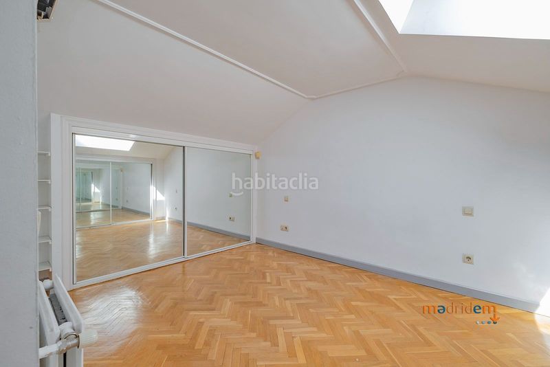 Foto f8be4d2d-1f99-4cd3-9c71-417140ede5c9. Casa adossada amb calefacció a Concepción Madrid