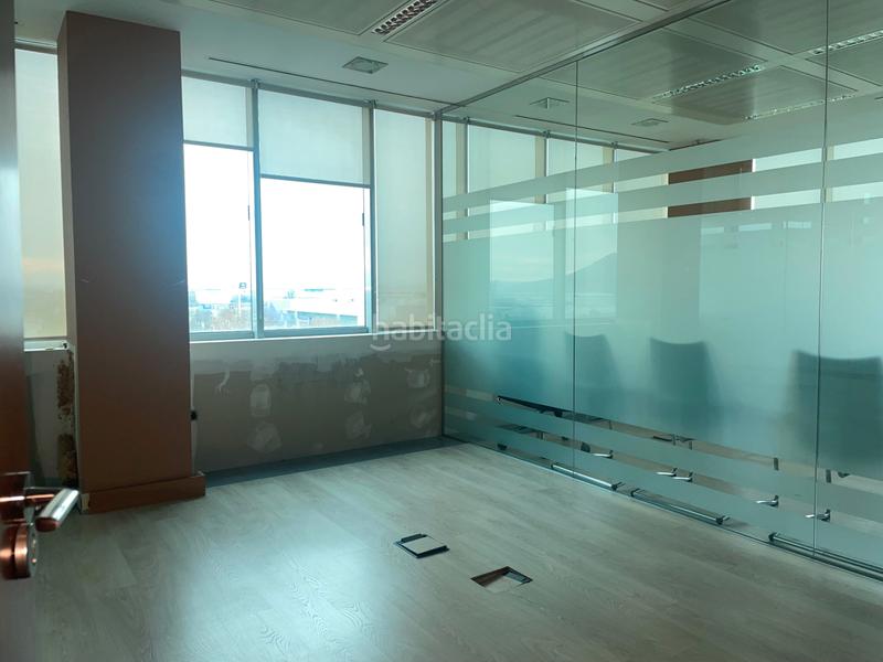 Foto 07f09c29-4a53-4267-98d6-d17cc27119a1. Miete büro in avenida juan carlos i 13 in La Garena Alcalá de Henares