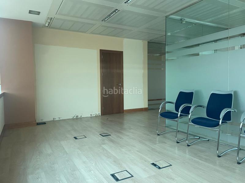Foto ced1e52f-bda6-446b-9478-6a732e7f604f. Miete büro in avenida juan carlos i 13 in La Garena Alcalá de Henares