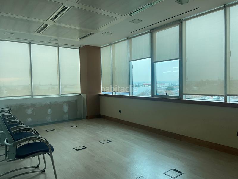 Foto fdb2daf7-f676-420e-af1b-3eba41438759. Miete büro in avenida juan carlos i 13 in La Garena Alcalá de Henares