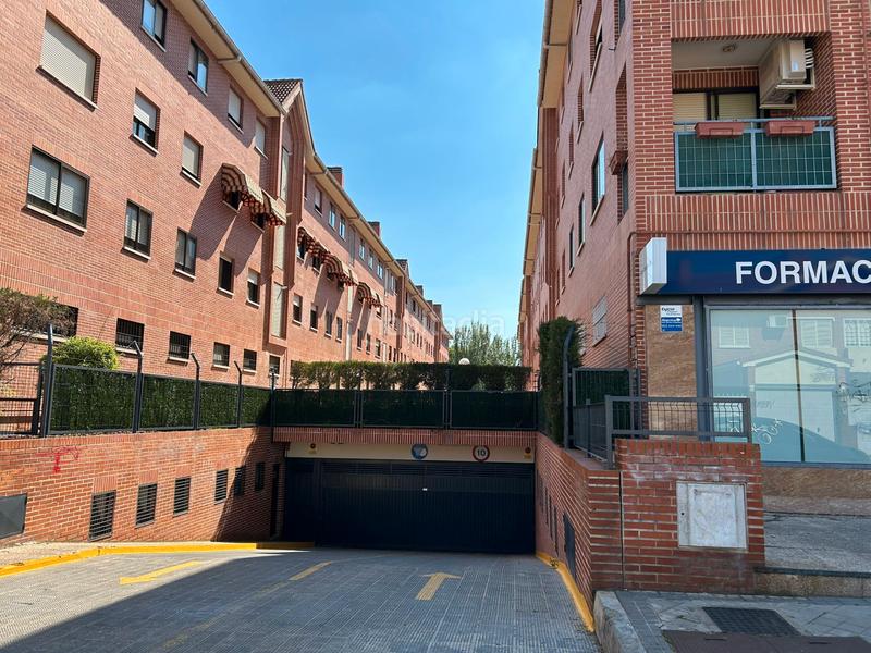 Foto 32e656e7-c47e-4338-b702-107370d970a8. Location parking voiture dans Val Alcalá de Henares