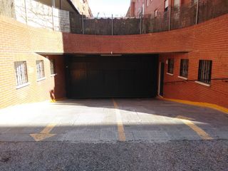 Lloguer Aparcament cotxe  Calle linares. Plaza de garaje