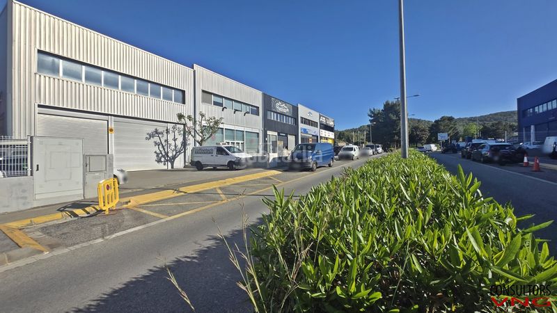 Foto ac2990b2-f674-45c9-898c-032dd5c38f1b. Location bâtiment à usage industriel dans Centre Sitges