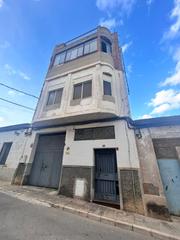 Edifici  Calle menéndez pidal. Edificio entero muy próximo a la universidad