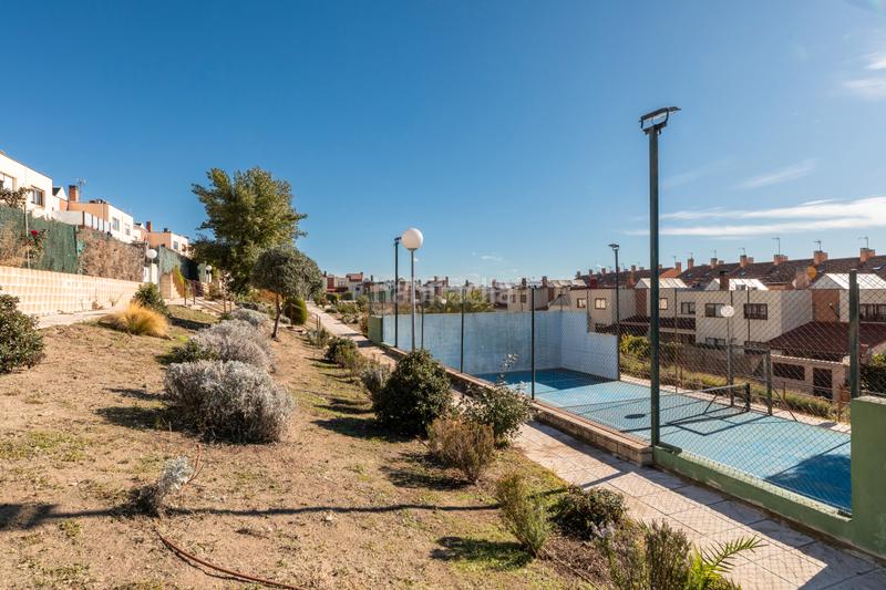 Foto 0b5fd0d2-492d-46b7-8771-e1010ce9dfee. Casa a schiera con parcheggio piscina in Zona El Caño Arroyomolinos