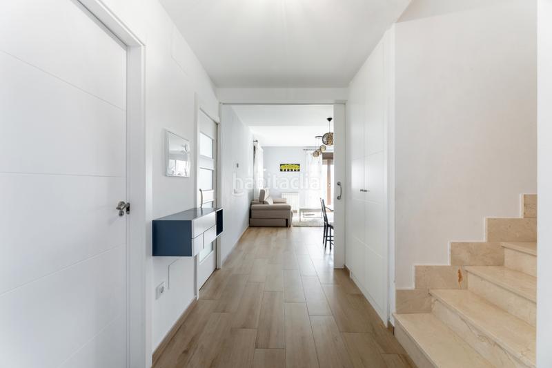 Foto 05646d96-4c53-4c20-a755-c6ba7e51420f. Casa bifamiliare con parcheggio in Las Castañeras - Bulevar Arroyomolinos