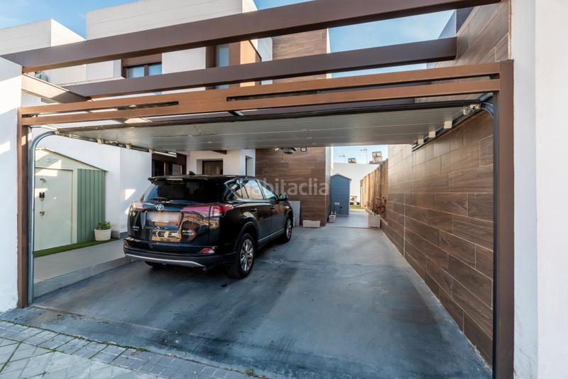 Foto 0762d8ea-b7cb-4796-a2ec-6d92d5327c72. Casa bifamiliare con parcheggio in Las Castañeras - Bulevar Arroyomolinos
