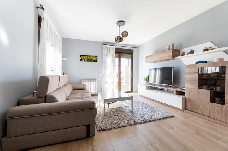 Foto a8bd1e90-6c0f-46b6-ba39-42e05a9aec04. Casa bifamiliare con parcheggio in Las Castañeras - Bulevar Arroyomolinos