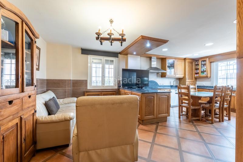 Foto 2717d84d-80c5-4448-a2bd-67b4d3092e95. Chalet with fireplace heating parking pool in La Cárcaba-El Encinar-Montemolinos Arroyomolinos