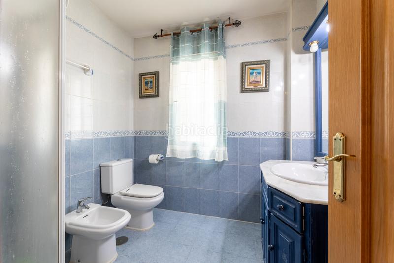 Foto 62cbfee8-e1d8-4db0-9eba-c9ff71a80d81. Xalet amb xemeneia calefacció aparcament piscina a Arroyomolinos