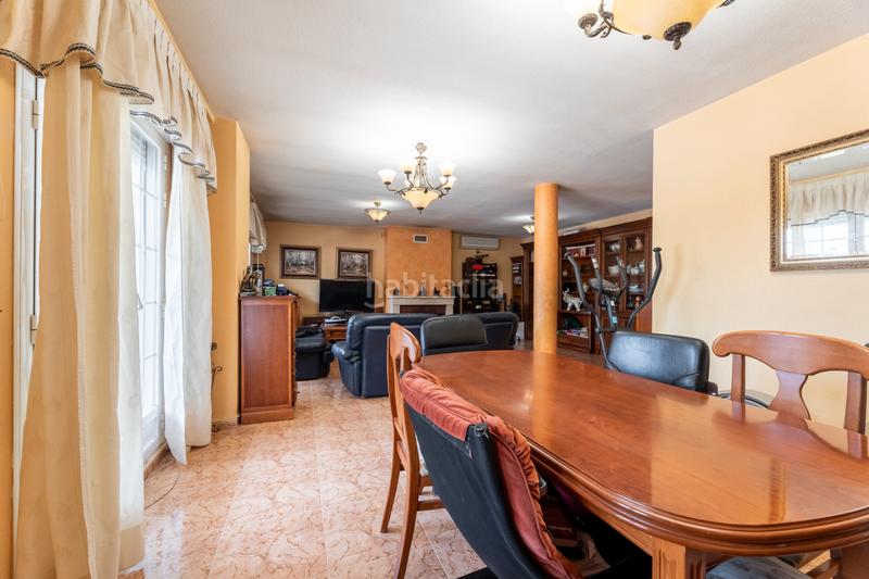 Foto 9f02625c-5346-4975-919e-799ffd6dcf23. Xalet amb xemeneia calefacció aparcament piscina a Arroyomolinos