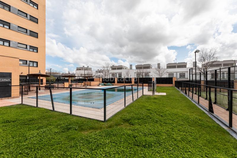 Foto 4e281f9f-27b6-43c1-9790-d324858090f8. Planta baixa amb calefacció piscina a Sur - PAU 4 Móstoles