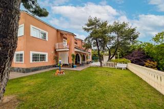 Chalet  Avenida de la cumbre. Espectacular chalet independiente cotorredondo