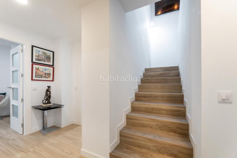 Foto 3a63b8c4-9ea9-49bc-887e-96f02a2e56e2. Dúplex capital home vende espectacular dúplex invertido en el corazón del pueblo. en Navalcarnero
