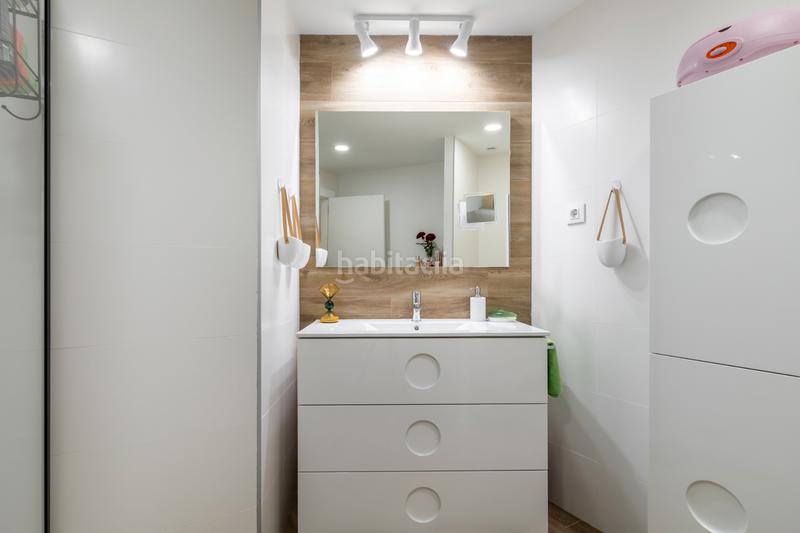 Foto bfa32afa-45e8-44c6-a6b7-04fd825b23d3. Dúplex capital home vende espectacular dúplex invertido en el corazón del pueblo. en Navalcarnero