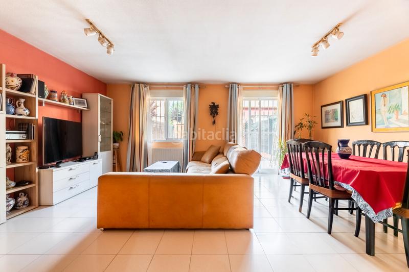 Foto 5eac819f-5f00-46ec-95c0-d3f5ada96130. Casa pareada capital home vende en exclusiva chalet pareado del olivar . en Navalcarnero